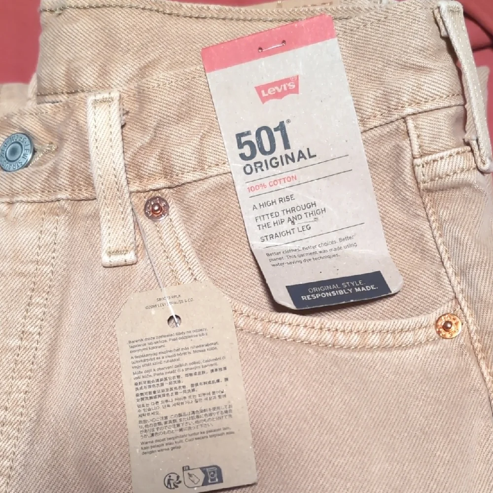 NWT Levi's 501 Original Straight Leg Jeans in Tan - Picture 3 of 5
